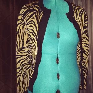 Jones of new york Size Petite small Gold n Black animal print tunic